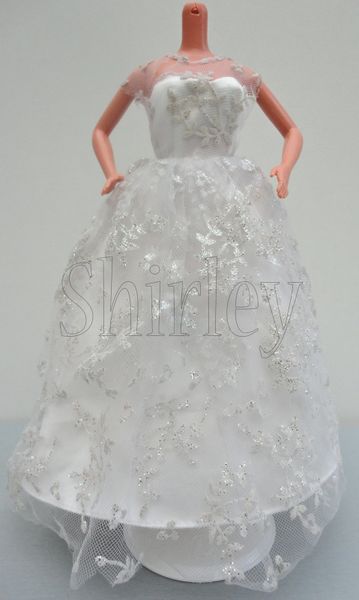 VÊTEMENTS BARBIE 1997