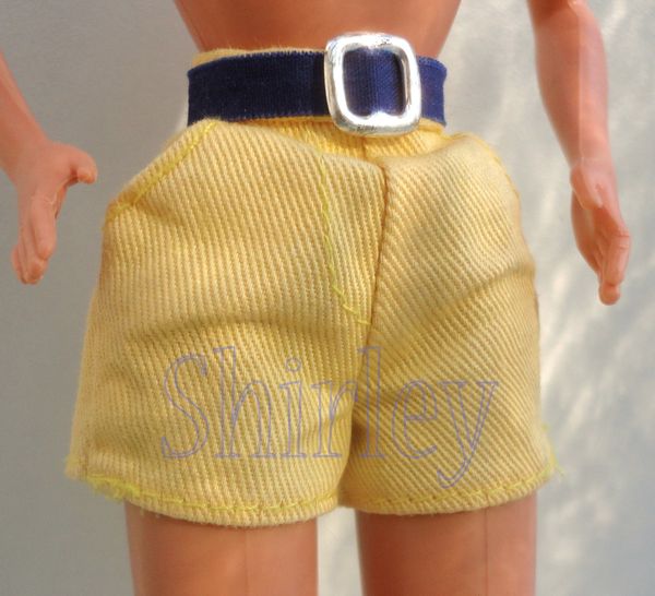 VÊTEMENTS BARBIE 1999