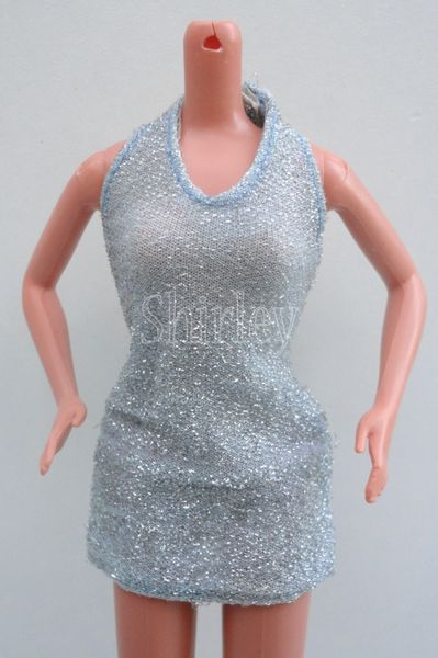 VÊTEMENTS BARBIE 1999