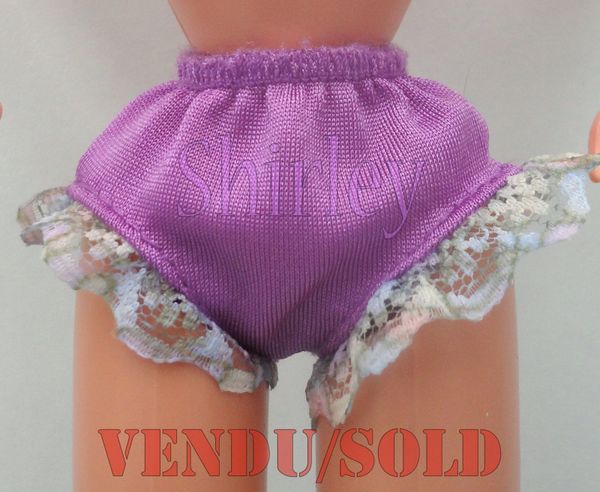 VÊTEMENTS BARBIE 1995