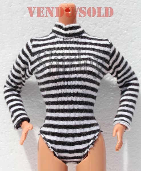 VÊTEMENTS BARBIE 1995