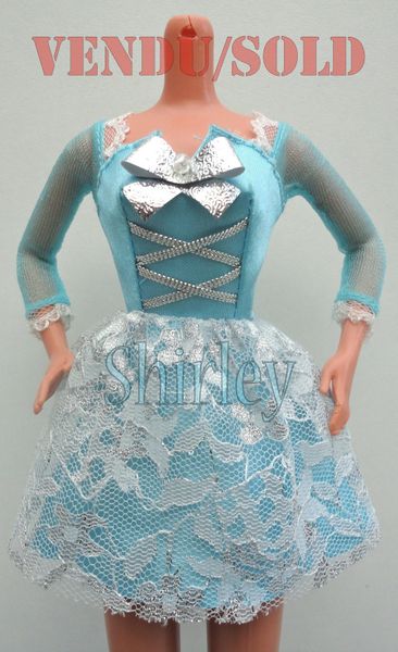 VÊTEMENTS BARBIE 1997