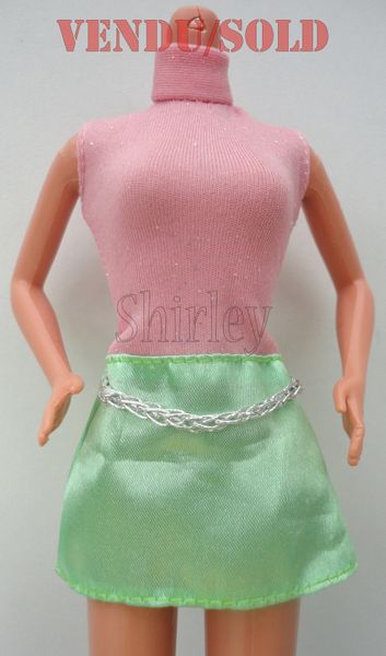 VÊTEMENTS BARBIE 1997