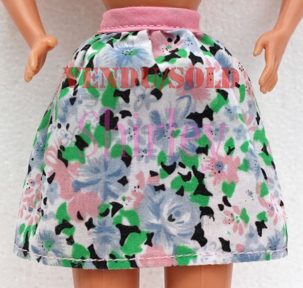 VÊTEMENTS BARBIE 1998