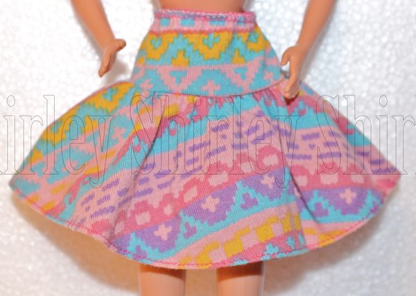 VÊTEMENTS BARBIE 1989
