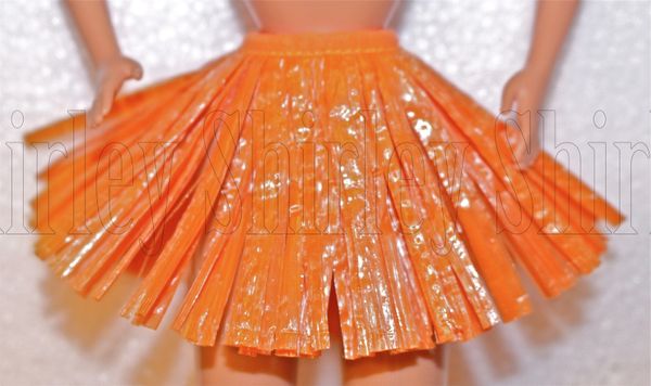 VÊTEMENTS BARBIE 1990