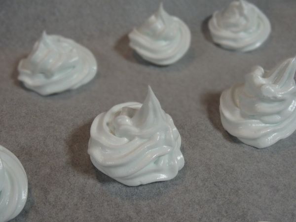 MERINGUES
