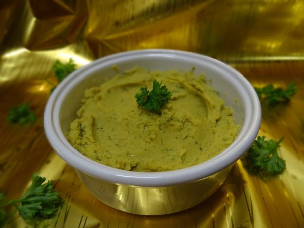 HOUMOUS