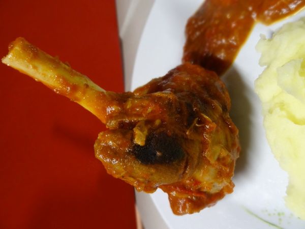 SOURIS D'AGNEAU PROVENÇALE ET SON ÉCRASÉ DE POMME-DE-TERRE