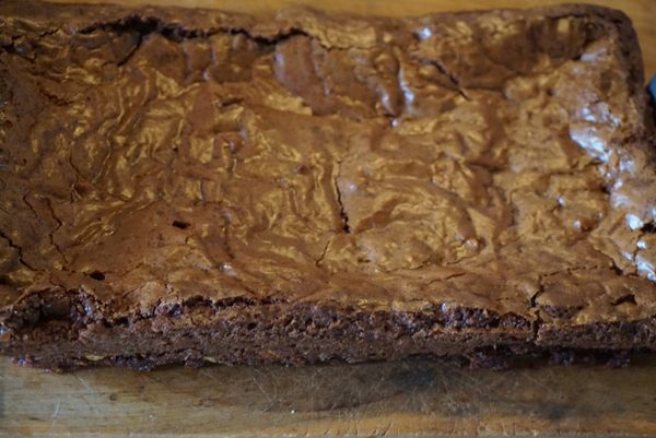 BROWNIES AU CHOCOLAT ET AUX NOIX DE MACADAMIA