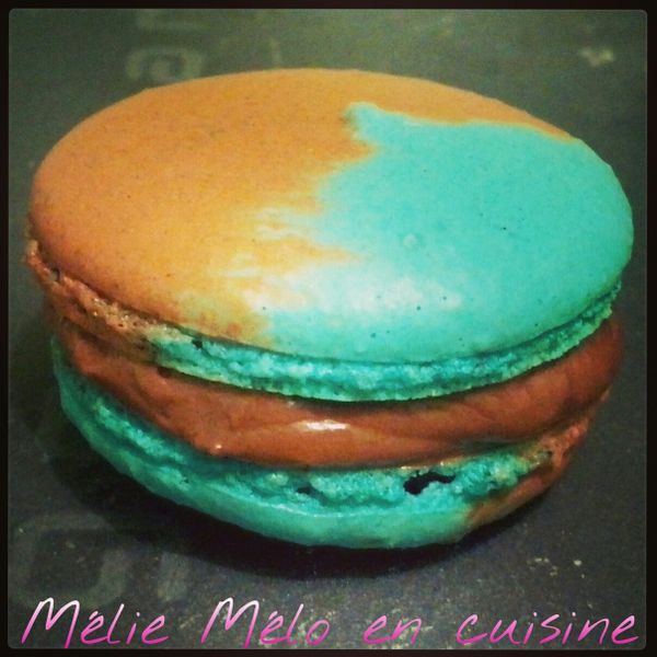 macaron bi couleur ganache au kinder