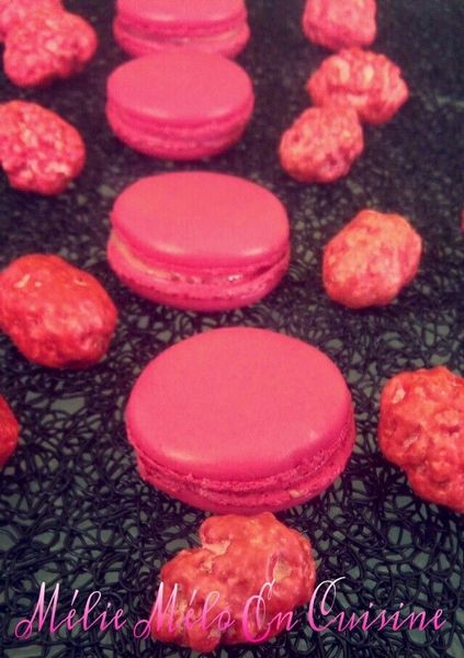 Macarons au pralines roses ( avec ou sans thermomix )