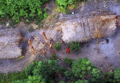Une tribu du Cher vit encore sans centre commercial ni télévision par satellite