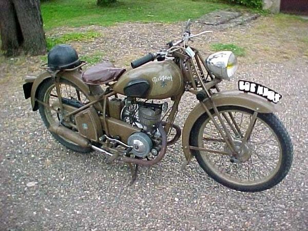 Insolite : une moto datant de la guerre 39-45 découverte en forêt de Vierzon les phares allumés
