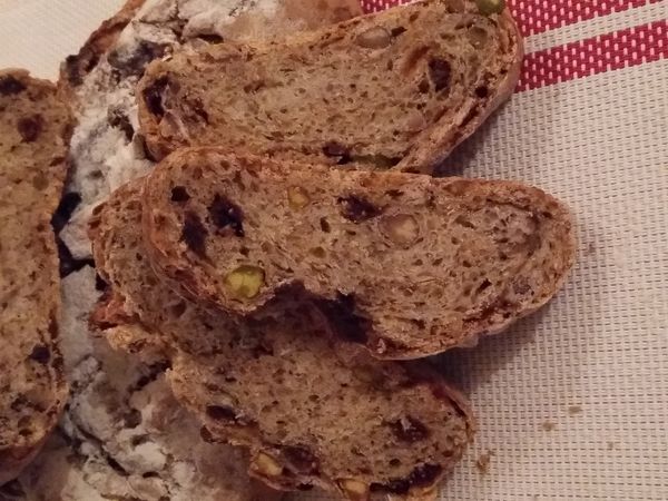 Pain aux fruits secs