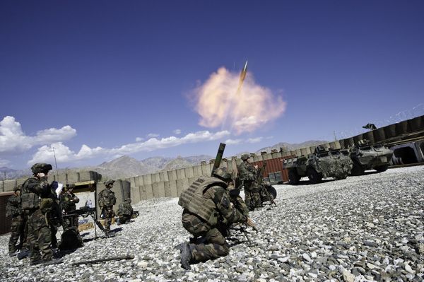 Servir au "Bataillon d'acier".
