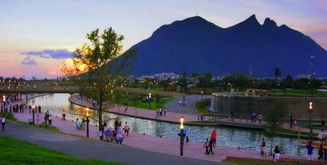 Paseo Santa Lucia, Monterrey