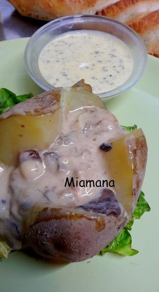 Pomme de terre farcie au Brie et champignons