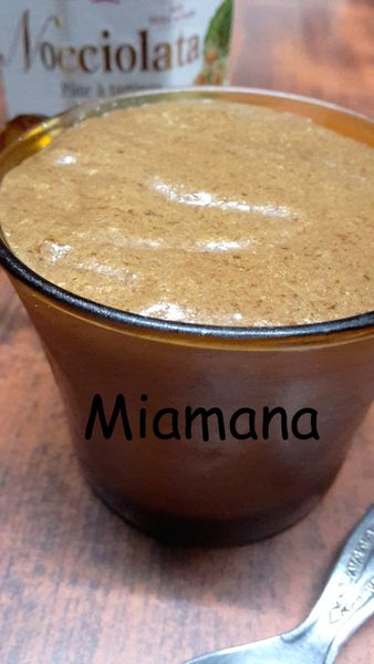 Mousse au chocolat et à la Nocciolata