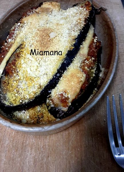Aubergines fromagées au four
