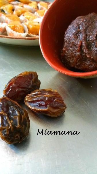 Pâte de dattes maison (+makrouts aux dattes)