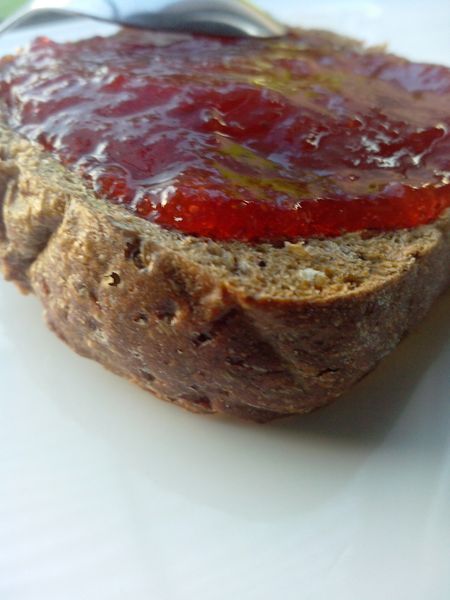 Tartine de confiture de quetsches