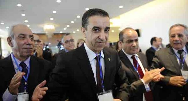 Ali Haddad finance 20% de la somme d'1 milliard de da prévue pour soutenir les jeunes entrepreneurs du FCE. Un fond sous forme de micro-crédits dont le taux d’intérêts ne dépassera pas les 2%.