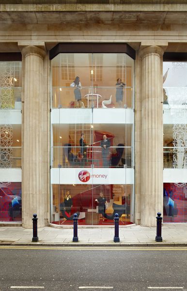Virgin Money invente le Salon Bancaire.