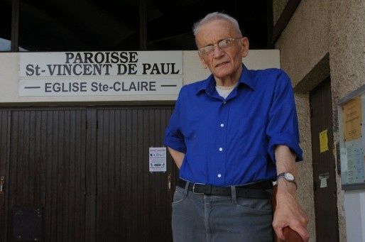 Le prêtre Gérard Riffard, hébergeur de demandeurs d’asile devant la justice