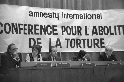 Le Sénat américain vote l'abolition de la torture