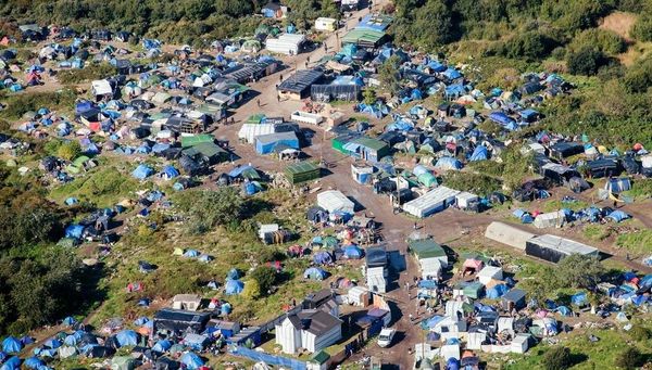 20 octobre 2015 Jungle de Calais : l'appel des 800 Cinéastes, écrivains, intellectuels...