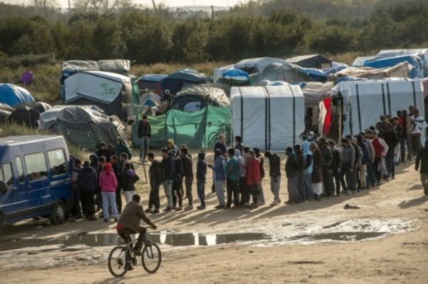 "Jungle" de Calais: la justice ordonne des aménagements sanitaires et la collecte des ordures