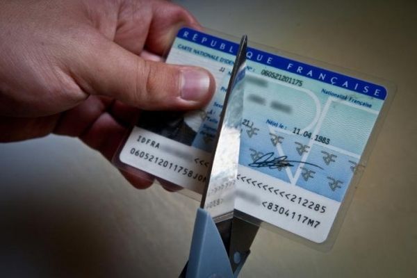 Invitation au débat sur la « déchéance de nationalité »