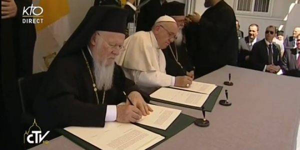 Déclaration conjointe du pape François, du patriarche Bartholomée et de l’archevêque Jérôme sur l’île de Lesbos le 16 avril 2016