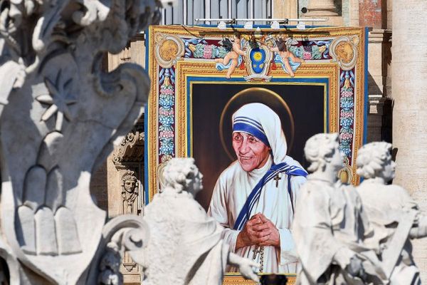 Mère Teresa déclarée sainte par le pape François