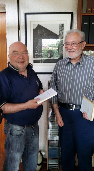 L'écrivain Henri Lhéritier avec le libraire Jean-Louis Coste