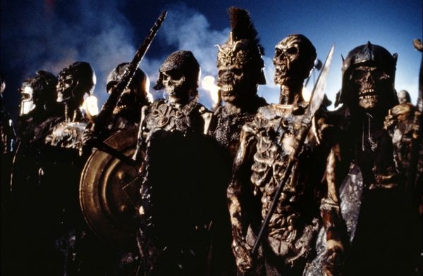 Occitanie: quand la sorcière Delga ramène à la vie l'armée des ténèbres! par Nicolas Caudeville