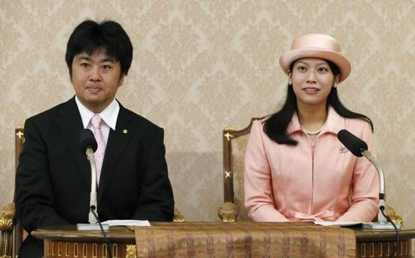Tokyo: Il Palazzo Imperiale annuncia il fidanzamento della principessa Noriko di Tamakado con il Sig. Kunimano Senge, un sacerdote scintoista
