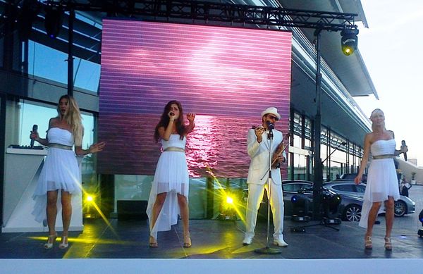 Monaco: Garden party pour l’ouverture de la YCM Gallery