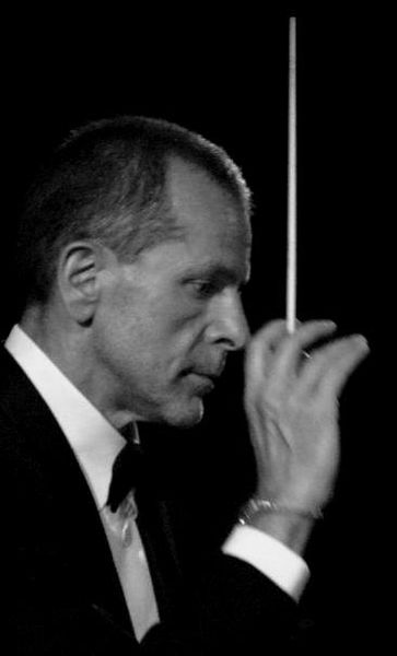 Teatro dell’ Opera del Casinò di Sanremo Giovedì 20 novembre alle ore 17 : concerto dal titolo “Serenate”.