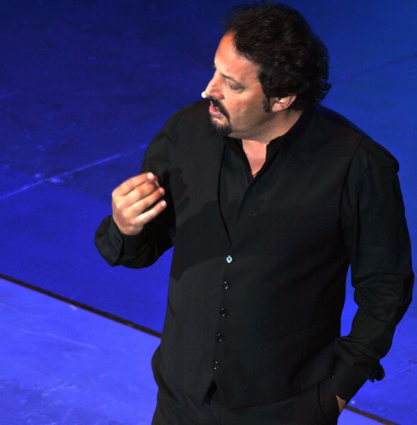 EVOLUSHOW 2.0 IL NUOVO SHOW di Enrico Brignano all'Ariston di Sanremo