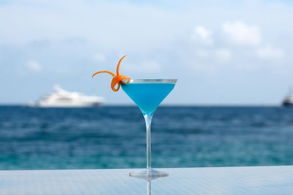 LE MERIDIEN BEACH PLAZA:Des films mythiques sur la Côte d'Azur sont à (re)découvrir, dans une ambiance exclusive sur la plage privée de l'hôtel