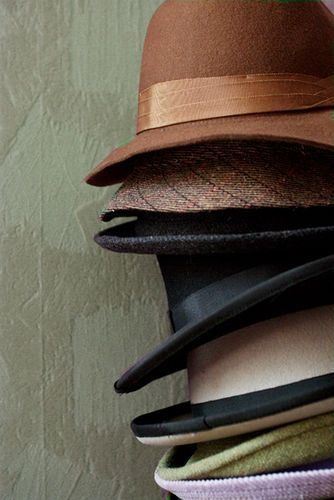 Chapeaux