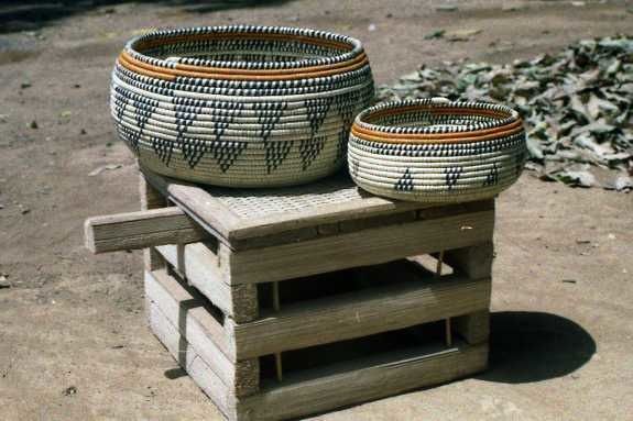Vannerie et tabouret du Fouta