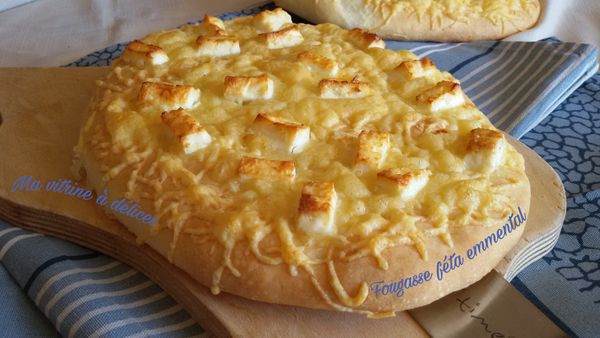 Fougasse à la féta et à l'emmental