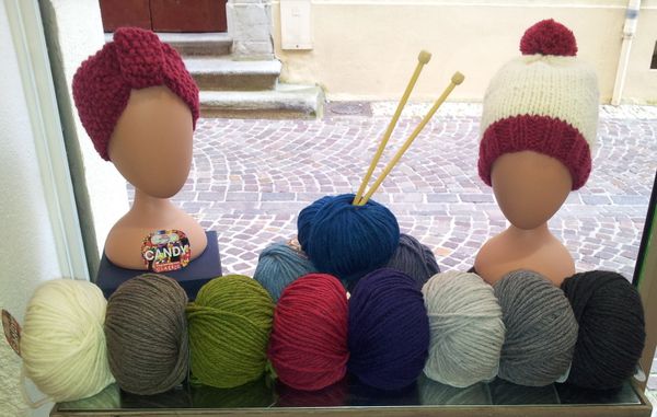 Une pelote, un bonnet