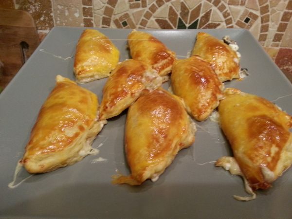 les chaussons feuilletés à la crème fraîche