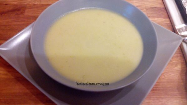 le velouté de courgettes à la vache qui rit ou à la crème fraîche