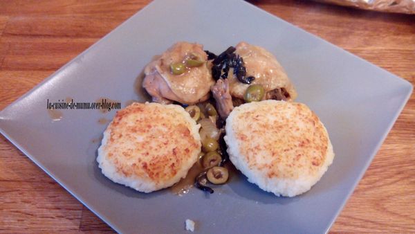 les cuisses de poulet au vin blanc avec ses boulettes de riz