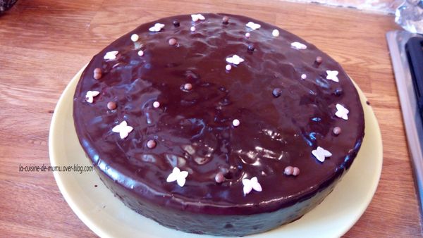 le gâteau au chocolat, à la fleur d'oranger et au rhum